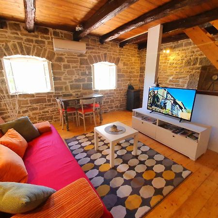 Casa Leonarda, Old Authentic Istrian Stone House Near Motovun, Central Istria Zamask 外观 照片